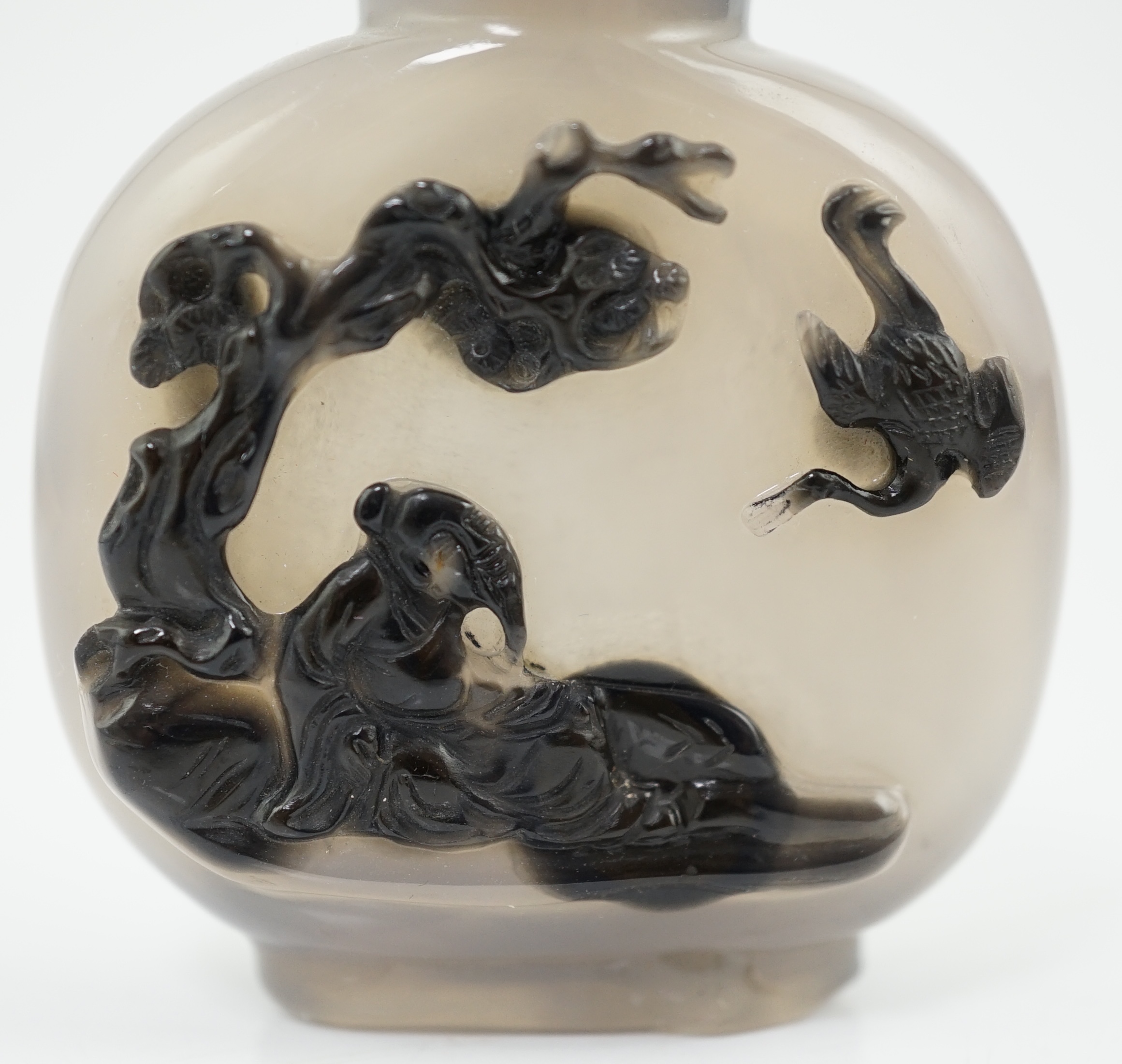 A Chinese cameo agate ‘sage and crane’ snuff bottle, 19th century